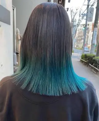 カラー 松原香乃/レイヤー /シールエクステのヘアスタイル