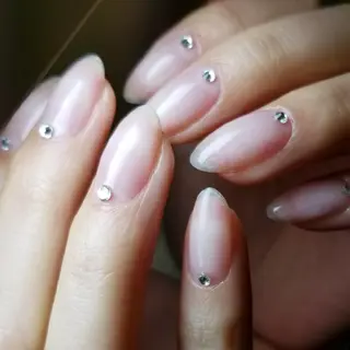 ミディアム ネイル blanca🌺 mayu(東白楽)のマツエク・マツパデザイン