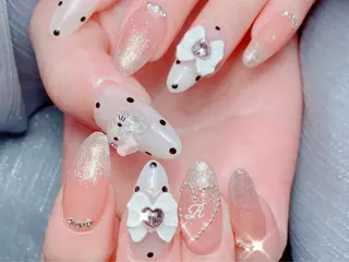 ネイル ティアラ ネイルのネイルデザイン