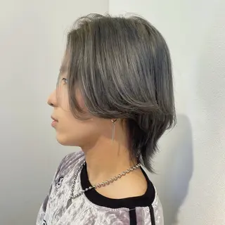 カラー メンズ ★デザインカラー ハイトーン ももか★のヘアスタイル