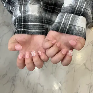 ネイル Maya 📍niconailのネイルデザイン