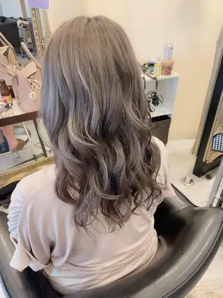 ロング カラー 🍀Moda by Grande🍀のヘアスタイル