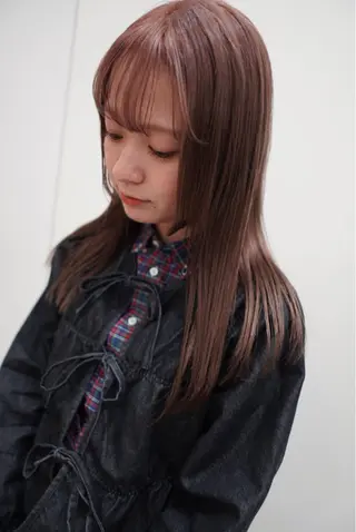 ロング 💛🤍U too e’s 鎌倉🧸のヘアスタイル