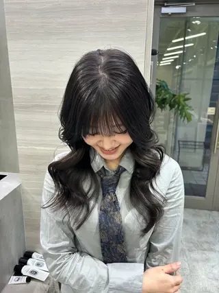 ロング カラー The Path ARENのヘアスタイル