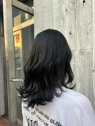 ロング ブリーチ予約率90% 以上✨森山陽向のヘアスタイル