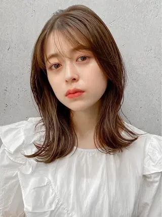 セミロング Agnos青山所属・鈴木 里奈のヘアスタイル
