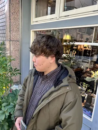 ショート パーマ メンズ 清水千優/パーマ/透 明感カラー/メンズのヘアスタイル