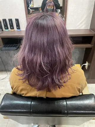 カラー I. NARUSEのヘアスタイル