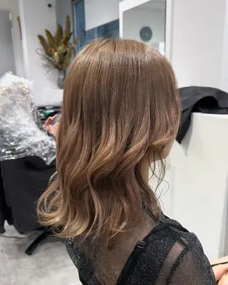 ミディアム カラー ショートカット/ 江森　遼祐のヘアスタイル