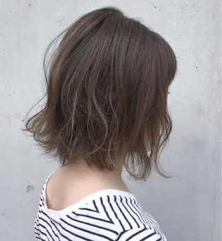 ショート カラー ボブ・レイヤーカット 吉敷航一のヘアスタイル