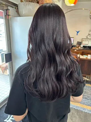 ロング カラー LOMARLIE JURIAのヘアスタイル