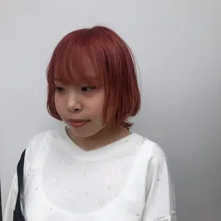 ショート カラー 古屋 花織のヘアスタイル