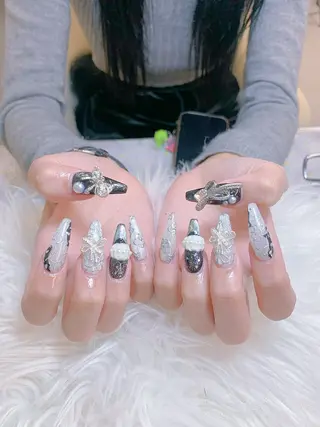 ネイル ミン ゴテゴテネイルのネイルデザイン