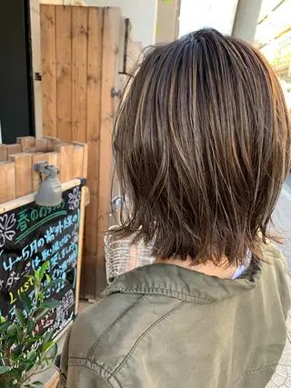 カラー yoshi （髙橋）のヘアスタイル