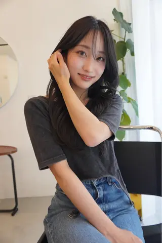 ロング コテ巻き/パーマ/艶 透明感/荻原凜太郎のヘアスタイル