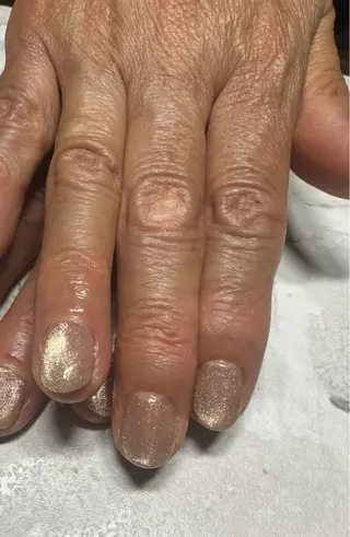 ネイル e.nail所属・🍎吉田 恵里🍎のネイルデザイン