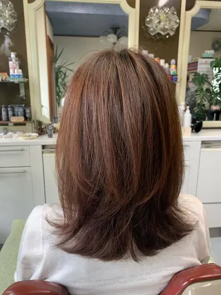 セミロング パーマ ストウ ナナエのヘアスタイル