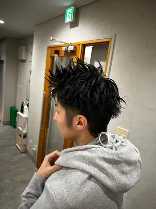 メンズ JOS所属・上野ハイトーン/デ ザイン✂︎touiのヘアスタイル