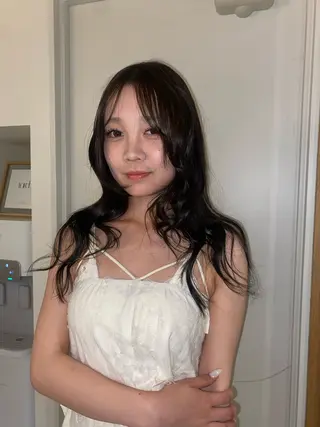ロング カラー ナイトウ コトのヘアスタイル