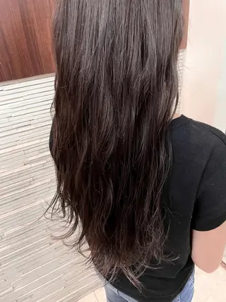 ロング 佐藤 由依/透明感カラーのヘアスタイル