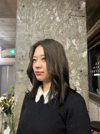 ミディアム サワムラ ソナタのヘアスタイル