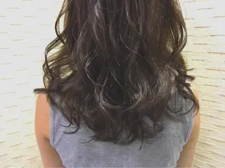 ミディアム セミロング ロング カラー boutique misakiのヘアスタイル