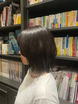 カラー Hiroka / NANAのヘアスタイル