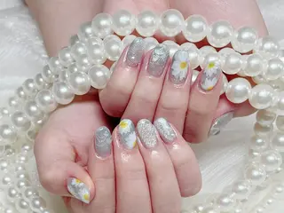 ネイル NANAKO 🌼のネイルデザイン