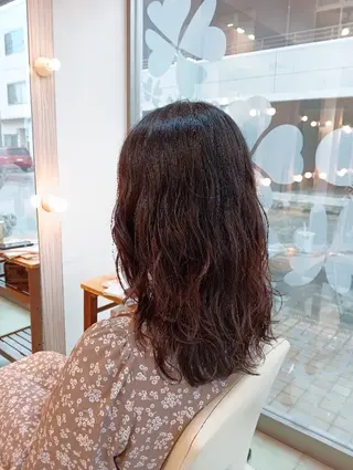 セミロング DiMPlE  【ディンプル】 越谷/越谷駅前所属・DiMPlEみやじま はつみのヘアスタイル