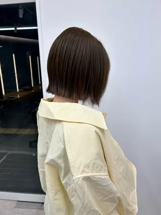 ミディアム ルネ所属・切りっぱなしボブ グレージュ/福田梢のヘアスタイル