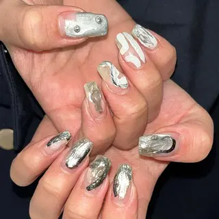 ネイル 🪐富島彩夏 /海外nail🪐のネイルデザイン