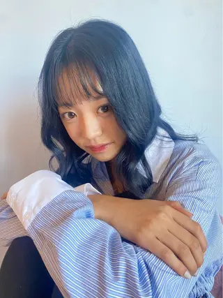 セミロング カラー annuy🪐 HINAのヘアスタイル