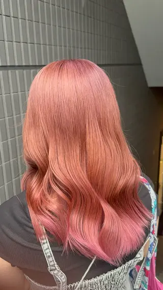 ロング 艶髪カラー🩷 石川町SAYA🍀のヘアスタイル