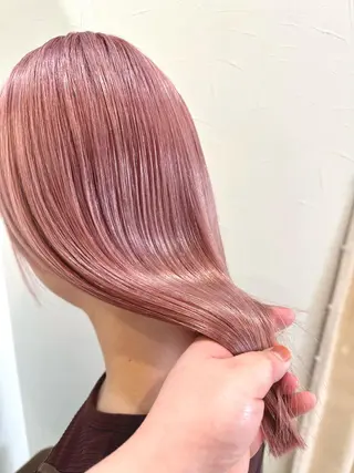 ミディアム 美容室FaB千葉店所属・千葉ハイトーンカラー KASUMIのヘアスタイル