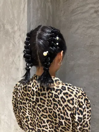 ミディアム GATE.所属・梅田／ハイトーン ／アレンジ／りなのヘアスタイル