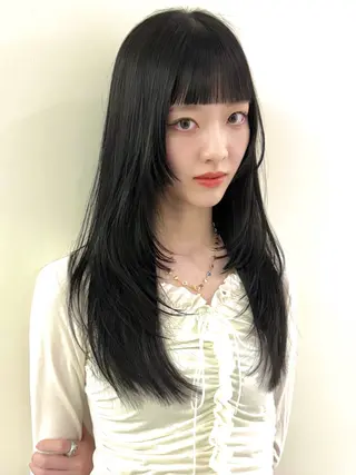 ロング PULSE yokohama所属・レイヤー |オリーブ |ヘーゼルベージュのヘアスタイル