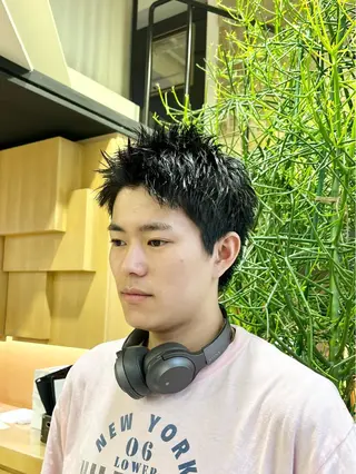 ショート パーマ メンズ ﾎｯﾄﾍﾟｯﾊﾟｰ に移行中【かな】のヘアスタイル
