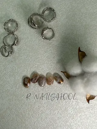 ネイル R nail salon新宿三丁目店所属・R nailのネイルデザイン