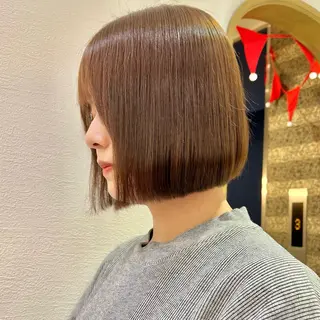 ミディアム カラー 髪質改善【縮毛矯正】 美髪ボブを量産する人のヘアスタイル