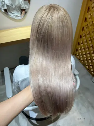 ロング 色落ち可愛い艶ハイト ーン🧊AZUKIのヘアスタイル