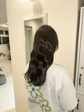 ロング カラー 伊藤 綾のヘアスタイル