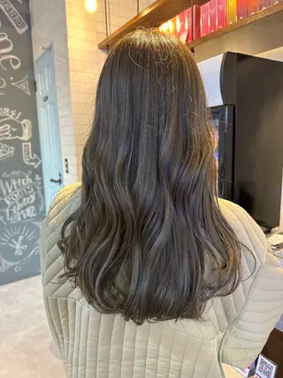 ロング カラー 七井 香奈 (なないかな)のヘアスタイル