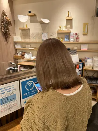 カラー 久永 菫のヘアスタイル