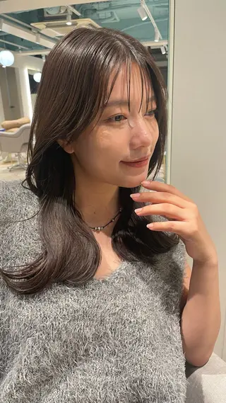 セミロング 根本 彩永のヘアスタイル