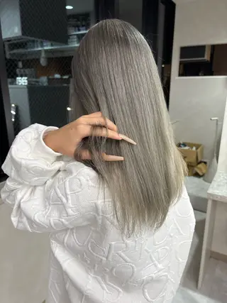 カラー 🎀艶髪×ハイトーン Harusa🎀のヘアスタイル