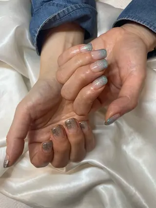 ネイル Nail&EyeLash Vina ゆめタウン廿日市店所属・屋野丸 飛雪のネイルデザイン