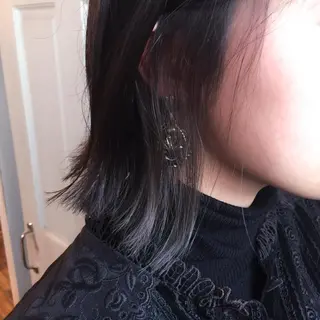 ミディアム カラー ホワイト&レイヤーカ ットエクステ長畠俊輔のヘアスタイル