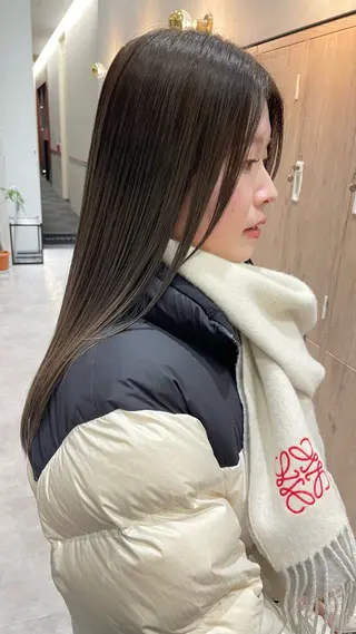 ロング EMANONシェアサロン心斎橋店所属・韓国メンズヘア　ミル クティボブ　足立佳代のヘアスタイル