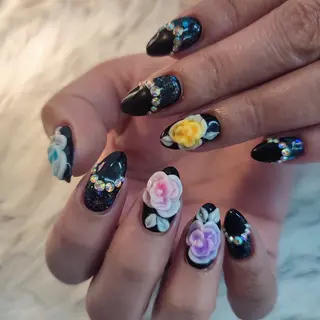 ネイル RUNWAY 　　の眉毛・アイブロウイメージ