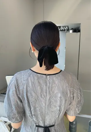 ミディアム maina/透明感 ベージュ/ブラウンのヘアスタイル